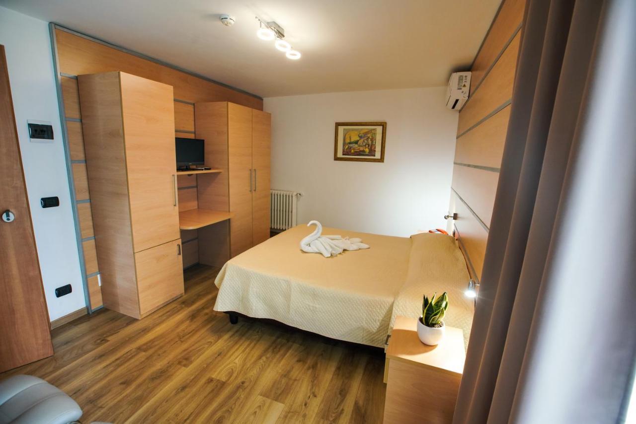 Hotel Murgia Santeramo in Colle Exterior photo